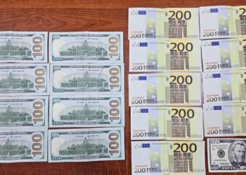 ყალბი 2 200 აშშ დოლარის გასაღების ფაქტზე, ორი პირი დააკავეს