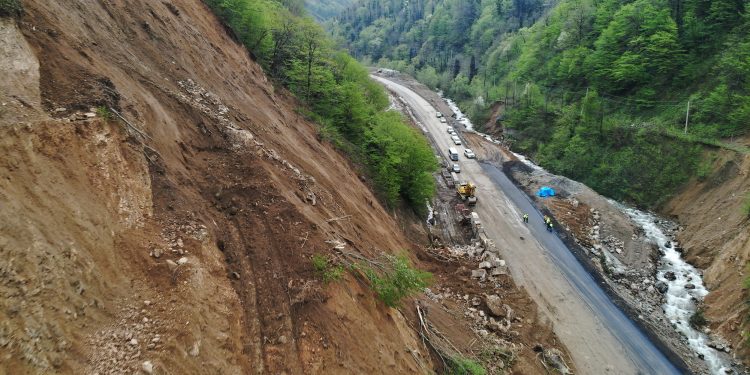 გაიხსნება თუ არა სააღდგომოდ საავტომობილო გზა რიკოთზე