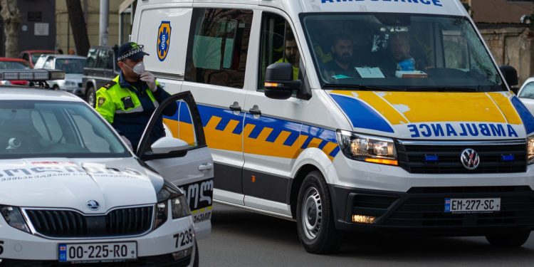 წყალტუბოში ყოფილი ქმრის მიერ დაჭრილი ქალი მართვით სუნთქვაზეა