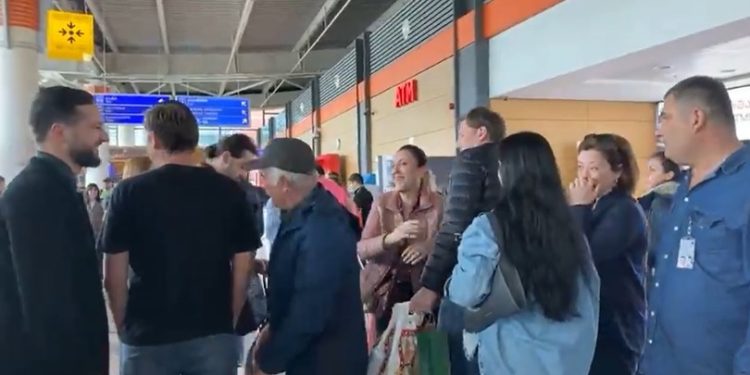 სუდანიდან ევაკუირებული საქართველოს მოქალაქეების ნაწილი საქართველოში დაბრუნდა