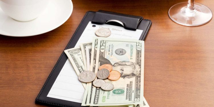 რომელ ქვეყნებში უნდა დავტოვოთ ე.წ. “თიფი” და სად ითვლება ის შეურაცხყოფად?