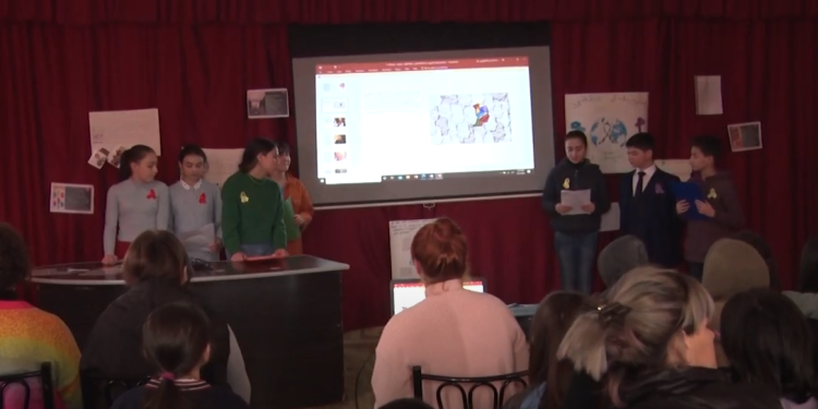 აუტიზმთან დაკავშირებული პრეზენტაცია ოზურგეთის მეორე საჯარო სკოლაში