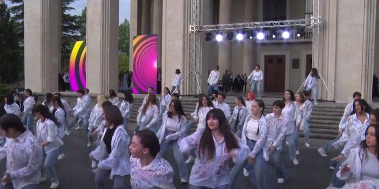 ვიდეო – მასშტაბური ბოლო ზარი ოზურგეთში