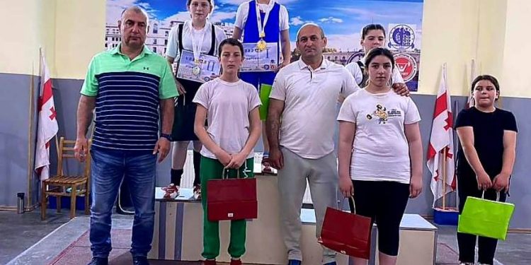 თბილისის ღია პირველობაზე ოზურგეთელმა სპორტსმენმა მარიამ გველუკაშვილმა ვერცხლი მოიპოვა