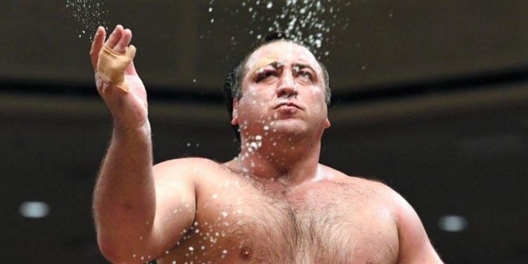 ტოჩინოშინმა კარიერა დაასრულა