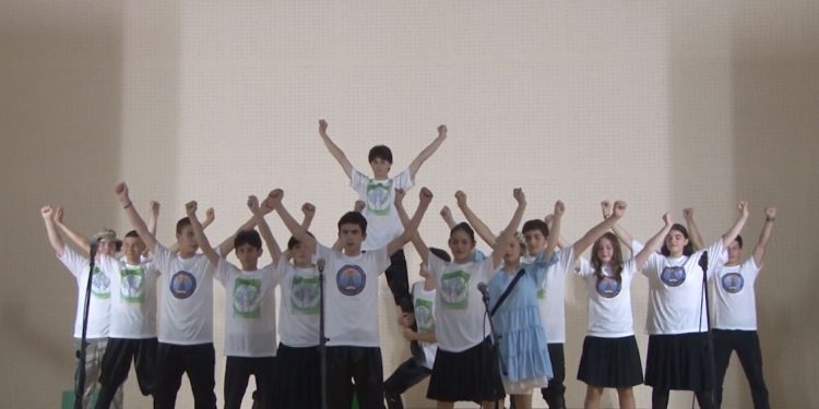 წმიდა გაბრიელ ეპისკოპოსის სახელობის სამრევლო სკოლამ 25 წლის იუბილე გრანდიოზულად აღნიშნა