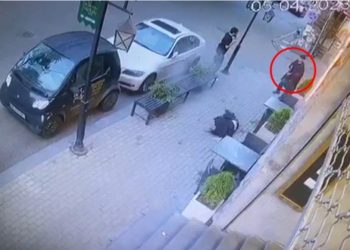 მედიაში თბილისში მომხდარი მკვლელობის ამსახველი კადრები ვრცელდება – ვიდეო