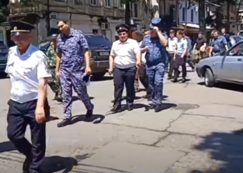 სოხუმში მასშტაბური პროტესტი მიმდინარეობს – რას აპროტესტებენ ოკუპიებულ აფხაზეთში