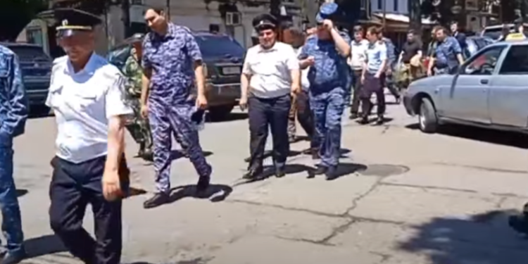 სოხუმში მასშტაბური პროტესტი მიმდინარეობს – რას აპროტესტებენ ოკუპიებულ აფხაზეთში