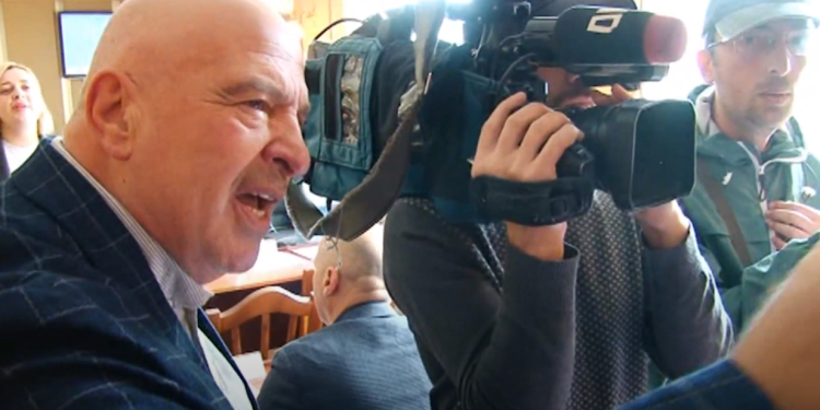 რატომ გამოიძახეს ოზურგეთის საკრებულოს სხდომაზე დაცვის პოლიცია