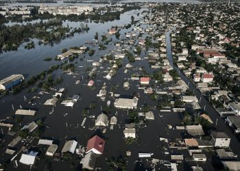 ოკუპირებულ ხერსონში 14 000 სახლი დაიტბორა