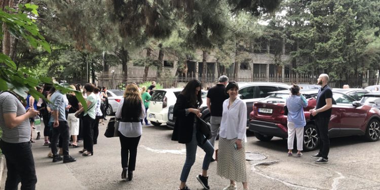 თბილისის სამივე ინსტანციის სასამართლოდან მოქალაქეების ევაკუაცია მოხდა