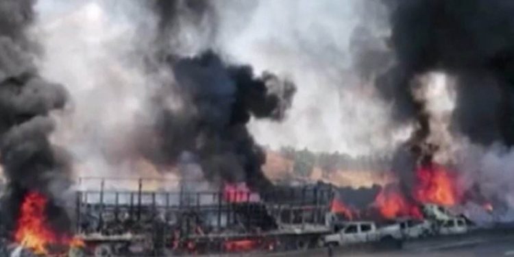 მასშტაბური ავარია მექსიკაში – ერთმანეთს 16 ავტომობილი შეეჯახა