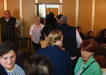 ხმაური და დაპირისპირება ოზურგეთის საკრებულოს სხდომაზე