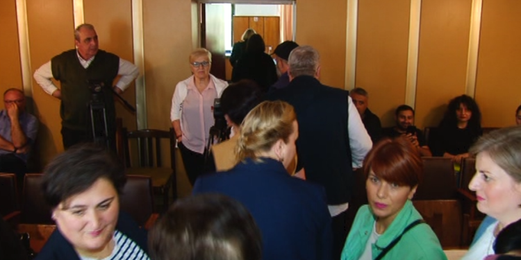 ხმაური და დაპირისპირება ოზურგეთის საკრებულოს სხდომაზე