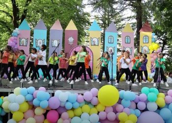 ბავშთა დაცვის საერთაშორისო დღე ოზურგეთში სხვადასხვა სპორტული და შემეცნებითი აქტივობებით აღნიშნეს