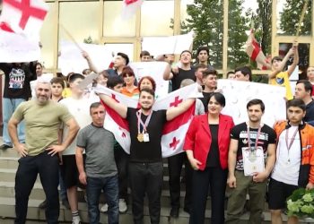 მკლავჭიდში ევროპის ჩემპიონის დახვედრა ოზურგეთში