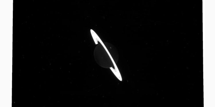 ჯეიმს ვების ტელესკოპის მიერ გადაღებული სატურნი (+ფოტოები)