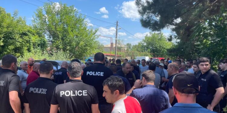 საგარეჯოში სამი არხის ჟურნალისტებზე ძალადობის ბრალდებით ერთი ადამიანი დააკავეს