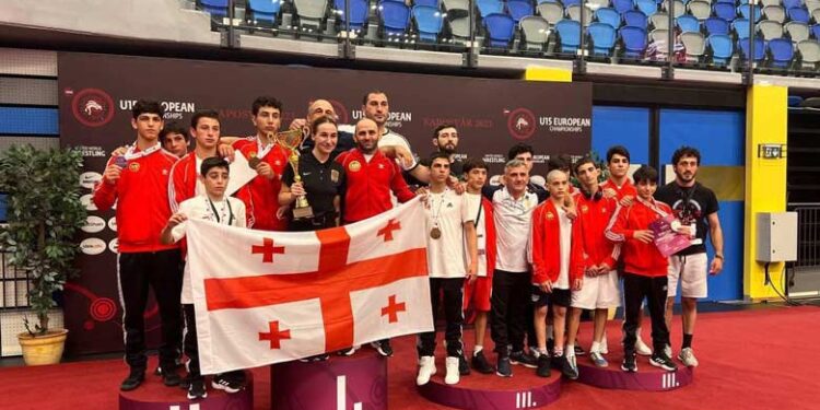საქართველოს 15-წლამდელმა მოჭიდავეებმა ევროპის ჩემპიონატზე გუნდური პირველი ადგილი დაიკავეს