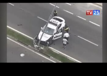 პოლიციის მანქანა ჯებირს შეეჯახა-ავარია ბათუმში