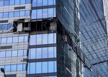 ვიდეო – მოსკოვზე დრონებით თავდასხმა განხორციელდა და ბიზნეს ცენტრის შენობაში აფეთქება მოხდა