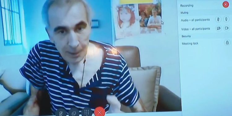 საქალაქო სასამართლოში, 7 ნოემბრის საქმეზე სააკაშვილის პროცესი მიმდინარეობს