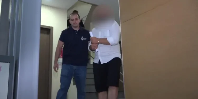 დააკავეს კაცი, რომელმაც მეგობარი ქალის შიშველი ფოტოები მის ახლობლებს გაუგზავნა