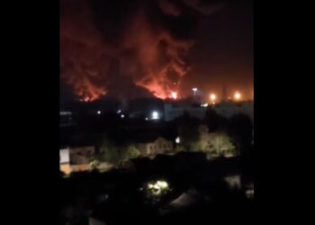 ვიდეო – რუსეთში, პსკოვის აეროპორტში დრონებით თავდასხმის შედეგად “ილ-76” ტიპის თვითმფრინავები დაზიანდა