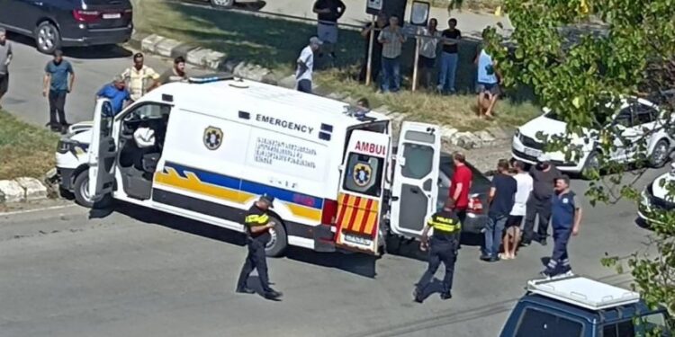 სასწრაფო დახმარების მანქანა მსუბუქ ავტომობილს შეეჯახა – ავტოსაგზაო შემთხვევა კახეთში