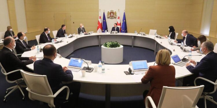 “გაათმაგებულია კომერციულ ბანკებში განთავსებული დეპოზიტების რაოდენობა, ანუ ხალხი მდიდრდება”-პრემიერი მთავრობის სხდომაზე