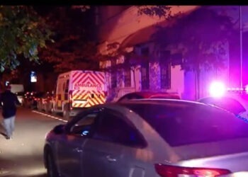 ერთ-ერთ საცხოვრებელ სახლში ცეცხლსასროლი იარაღით შეიარაღებული პირი შეიჭრა – შემთხვევა თბილისში