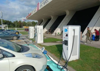 ელექტრომობილების 20 ელექტროდამტენი, ჩქაროსნულ მაგისტრალზე ოთხ ადგილას დამონტაჟდა