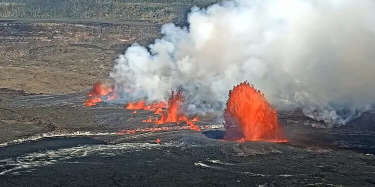 ვიდეო – ჰავაიზე ვულკანი კილაუეა ამოიფრქვა