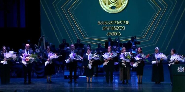 ჩოხატაურელი პედაგოგი წლის საუკეთესო მასწავლებელთა შორის დასახელდა