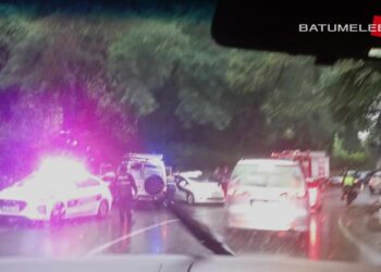 მახინჯაურში ერთმანეთს ტრაილერი და მსუბუქი ავტომანქანა შეეჯახა – არის მსხვერპლი