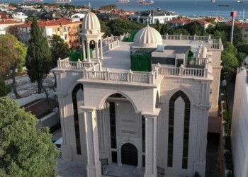 სტამბოლში, 8 ოქტომბერს, პირველი მართლმადიდებლური ეკლესია იხსნება