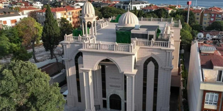 სტამბოლში, 8 ოქტომბერს, პირველი მართლმადიდებლური ეკლესია იხსნება