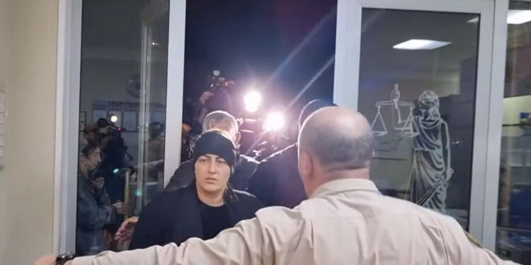 (+ვიდეო)”ზრდასრული მამაკაცის მიმართ გრძნობები ჰქონდა”- 14 წლის გოგონას მკვლელობის საქმის სასამართლო პროცესი