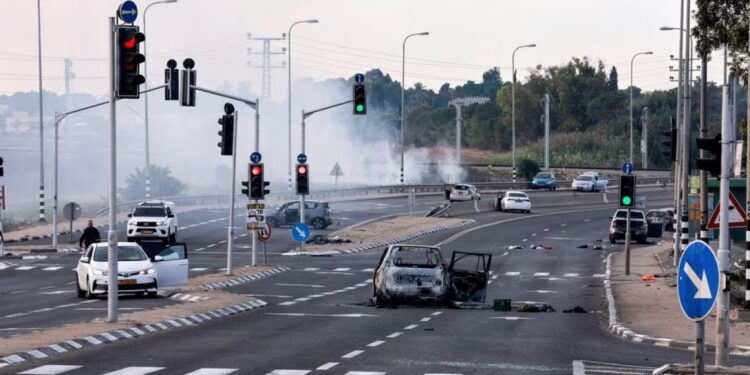 ისრაელში „ჰამასის“ თავდასხმის შედეგად დაღუპულთა რიცხვი 700-ს აჭარბებს