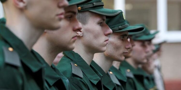 “რუსულ არმიაში დაუმორჩილებლობისთვის ჯარისკაცებს სიკვდილით სჯიან” – თეთრი სახლის პრესსპიკერის განცხადება