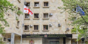 შსს-მ დააკავა ორი პირი, რომლებიც ნაქირავებ ბინებს აგირავებდნენ და თაღლითურად 123 540 ლარს დაეუფლნენ