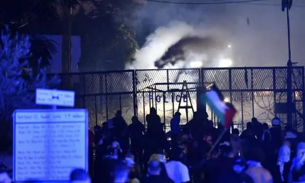 ღაზაში, ჰოსპიტლის დაბომბვის შედეგად, 300-მდე ადამიანი დაიღუპა