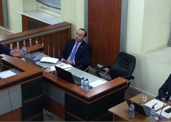 “ქალბატონმა ევამ 7 კითხვა, ინგასავით 7-ჯერ ისროლა, მოგარტყათ, მაგრამ თქვენ არ უპასუხეთ” – კობახიძე პრეზიდენტის წარმომადგენლებს