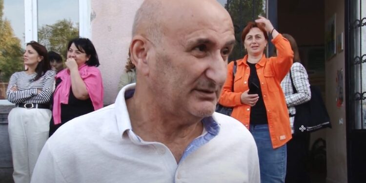 ვიდეო – ოზურგეთის #4 საჯარო სკოლის დირექტორს არჩევნებში მონაწილეობაზე უარი უთხრეს