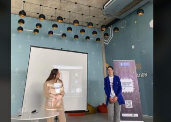 ლაითურის სკოლის მოსწავლეები ოზურგეთის ტექნოპარკს სტუმრობდნენ