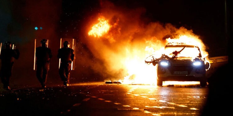 დუბლინში მომხდარი თავდასხმის შემდეგ გამართულ საპროტესტო აქციებზე შეტაკებები მოხდა