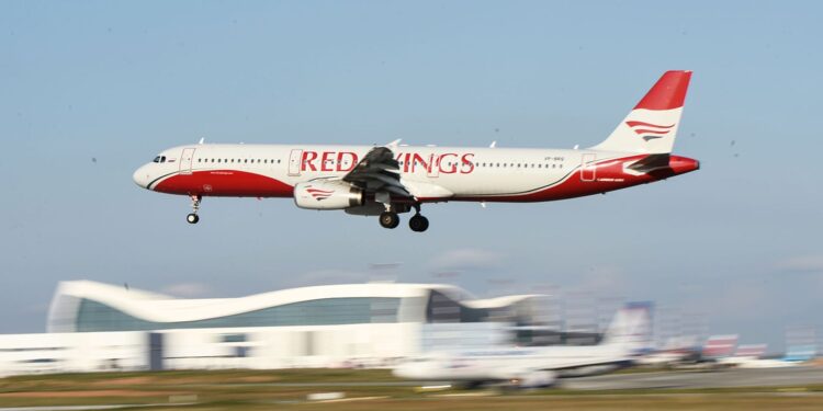 რუსული ავიაკომპანიის თვითმფრინავი ბათუმის აეროპორტში ვერ დაჯდა