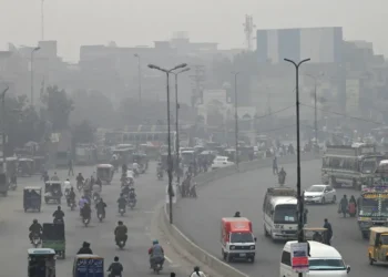 პაკისტანის ქალაქი სმოგით დაიფარა ექიმები მოსახლეობას აფრთხილებენ