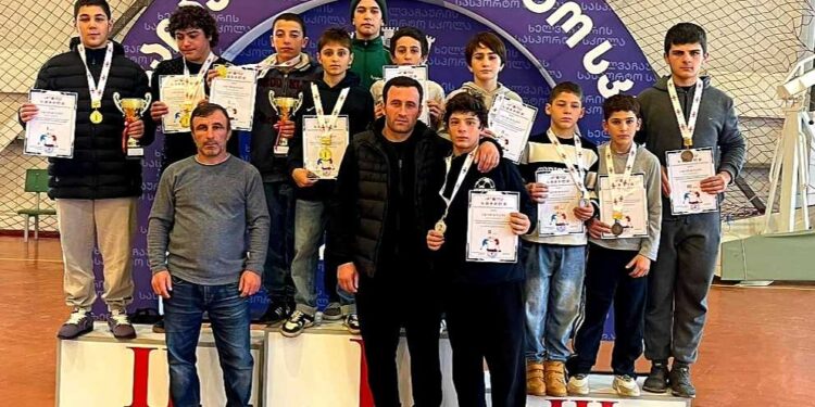 ოზურგეთელი მოჭიდავეების წარმატება, 16 მედალი რესპუბლიკური ტურნირიდან